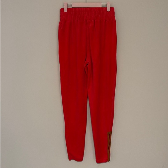 Free People FP movement Friday Love red velvet joggers size small - Picture 8 of 9